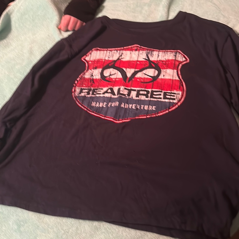 Xl long sleeved Real Tree tee shirt
